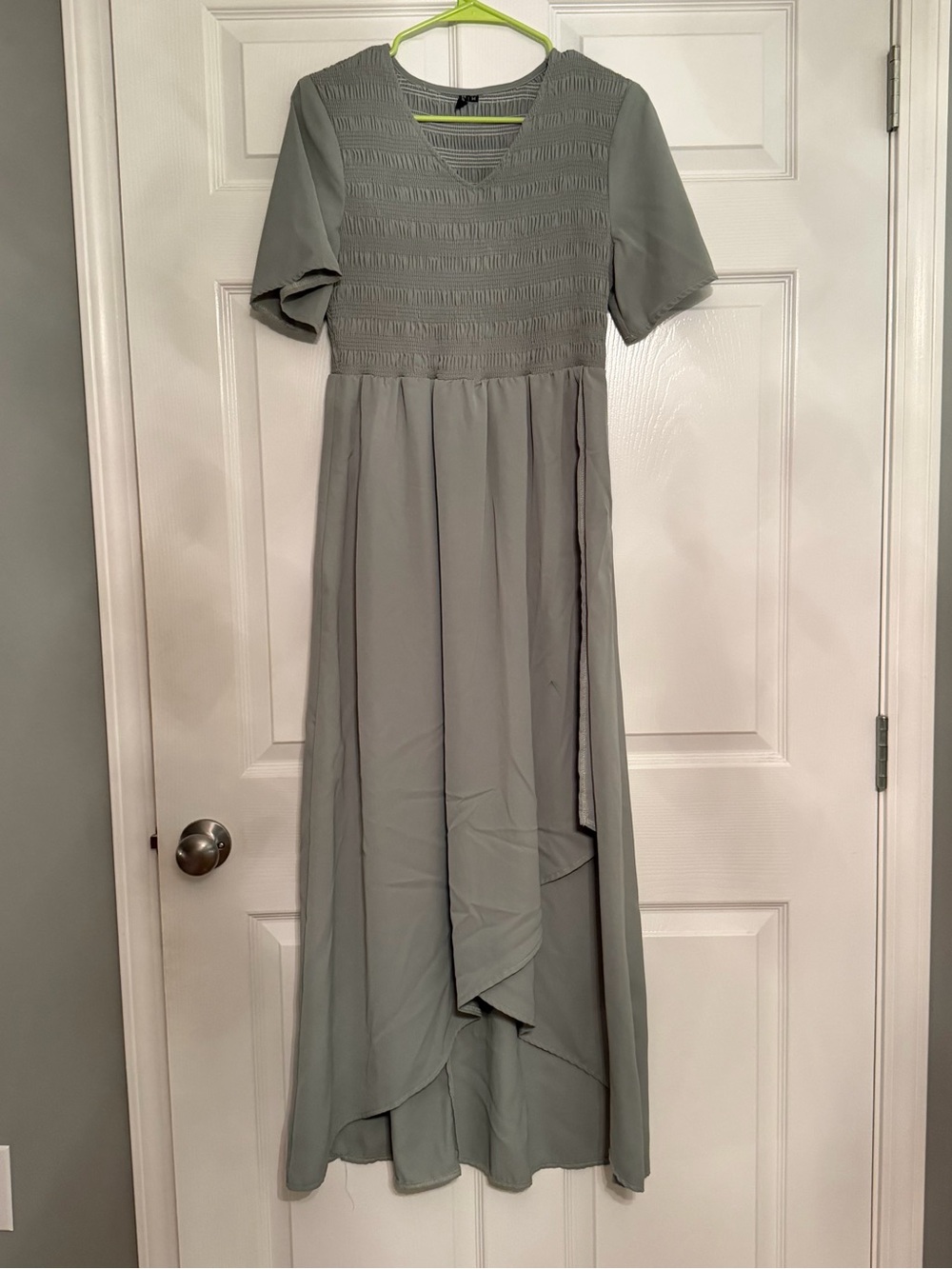 Short-Sleeve Sage Green Maxi Dress with Smocked Bodice
